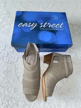 Easy Street Women's Taupe‎ Perforated Peep-Toe Booties size 8.5 W